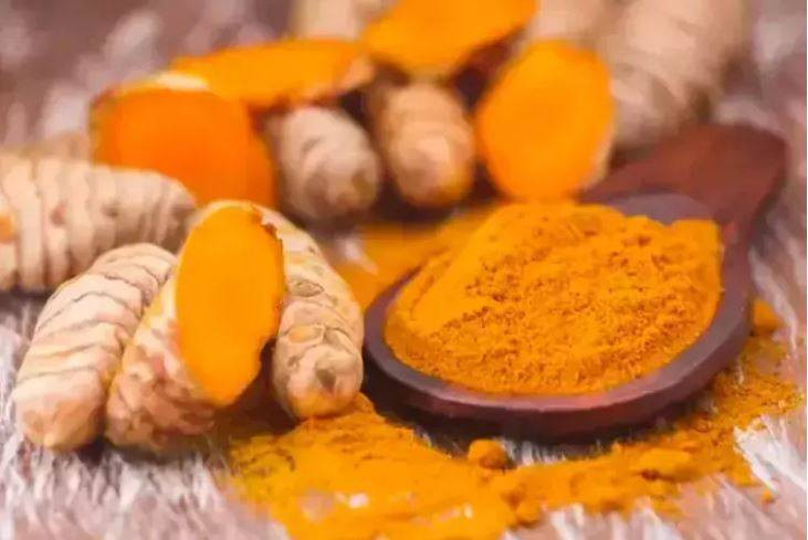 Ağda, ip ve cımbızı unutun! Bir kaşıkla tüyleri yok edin - Resim: 38